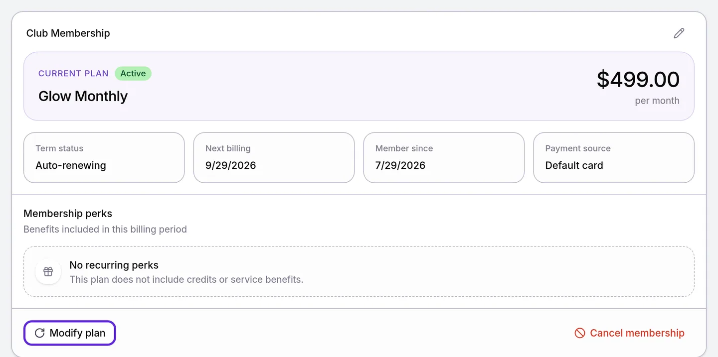 Club Membership card on a patient's profile, with the Modify plan button outlined